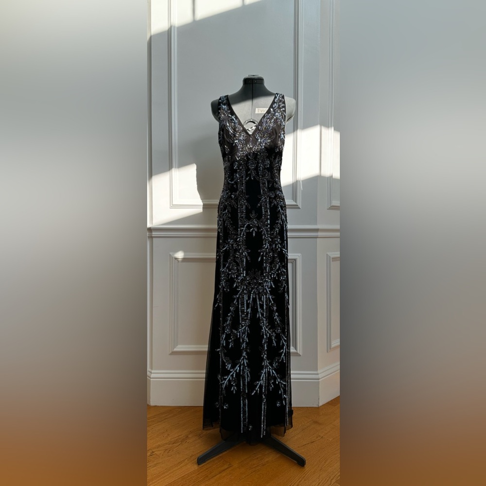 Aidan Mattox Sequins Gown, size 6